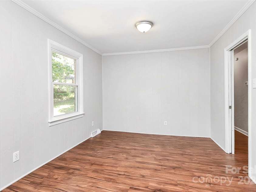 6517 Paleface Place, Charlotte, NC 28214.  MLS# CAR4255307, YatesRealty ID 11607. 