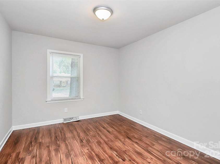 6517 Paleface Place, Charlotte, NC 28214.  MLS# CAR4255307, YatesRealty ID 11607. 