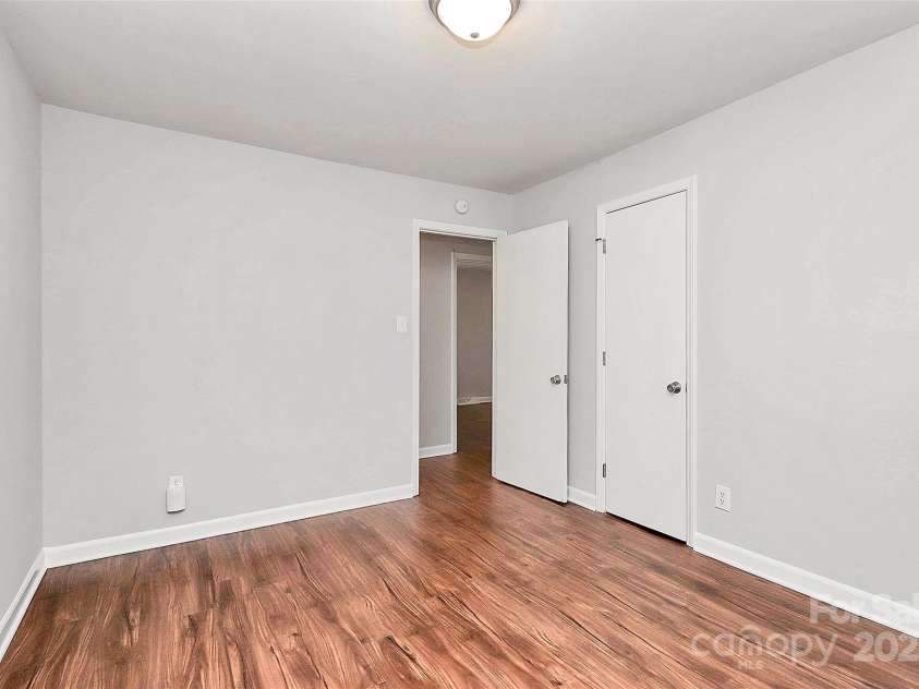 6517 Paleface Place, Charlotte, NC 28214.  MLS# CAR4255307, YatesRealty ID 11607. 