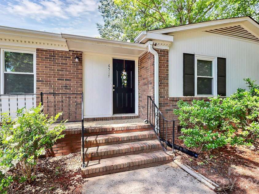 6517 Paleface Place, Charlotte, NC 28214.  MLS# CAR4255307, YatesRealty ID 11607. 