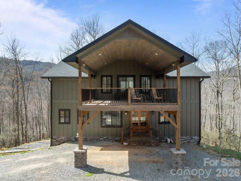 215 Ridgeway Road, Candler, NC 28715.  MLS# CAR4359649, YatesRealty ID 11608. 