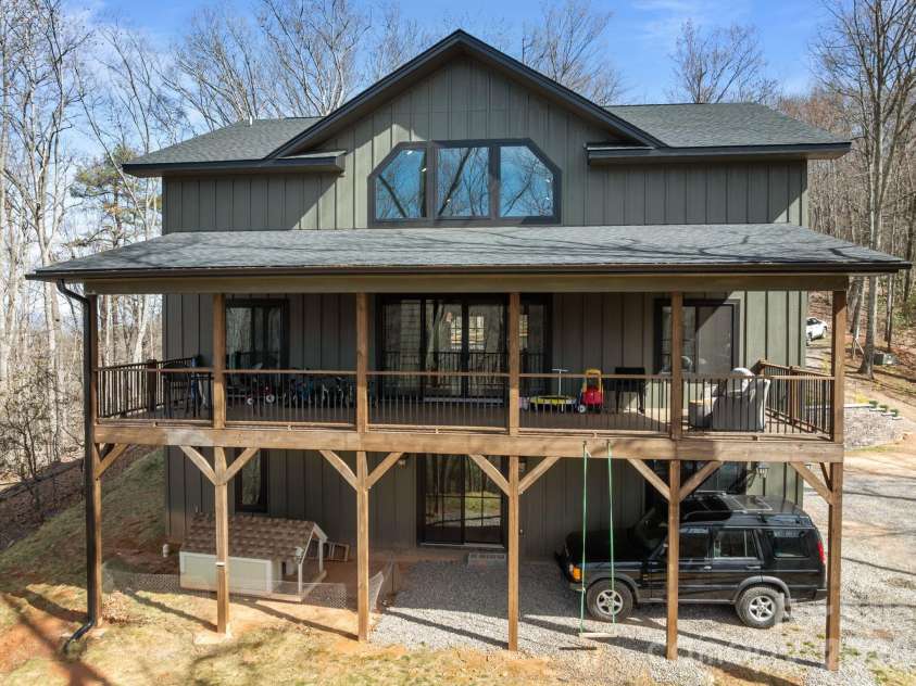 215 Ridgeway Road, Candler, NC 28715.  MLS# CAR4359649, YatesRealty ID 11608. 