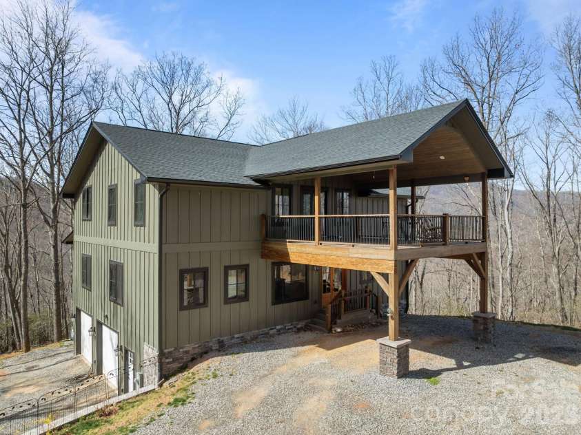 215 Ridgeway Road, Candler, NC 28715.  MLS# CAR4359649, YatesRealty ID 11608. 