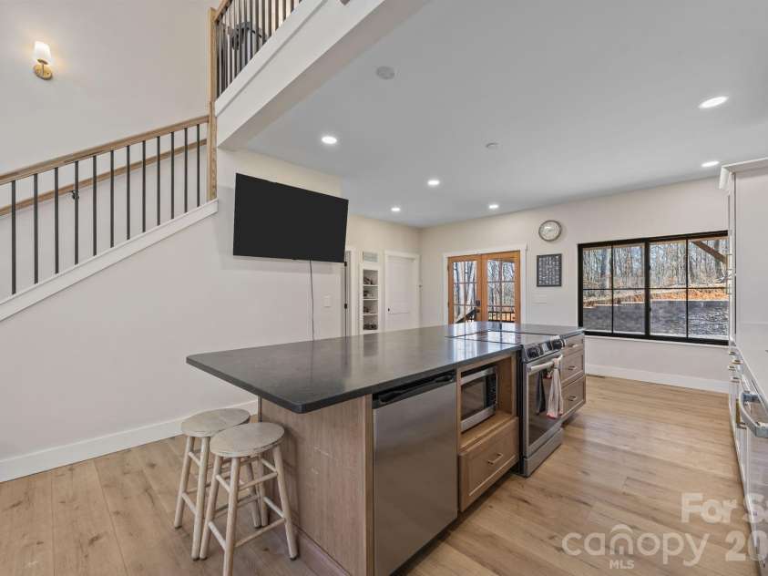 215 Ridgeway Road, Candler, NC 28715.  MLS# CAR4359649, YatesRealty ID 11608. 