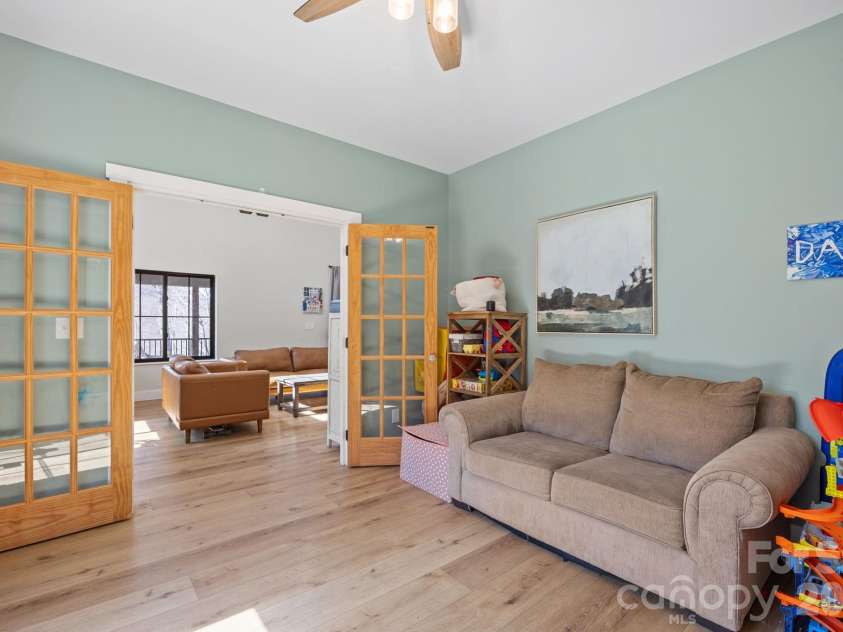 215 Ridgeway Road, Candler, NC 28715.  MLS# CAR4359649, YatesRealty ID 11608. 