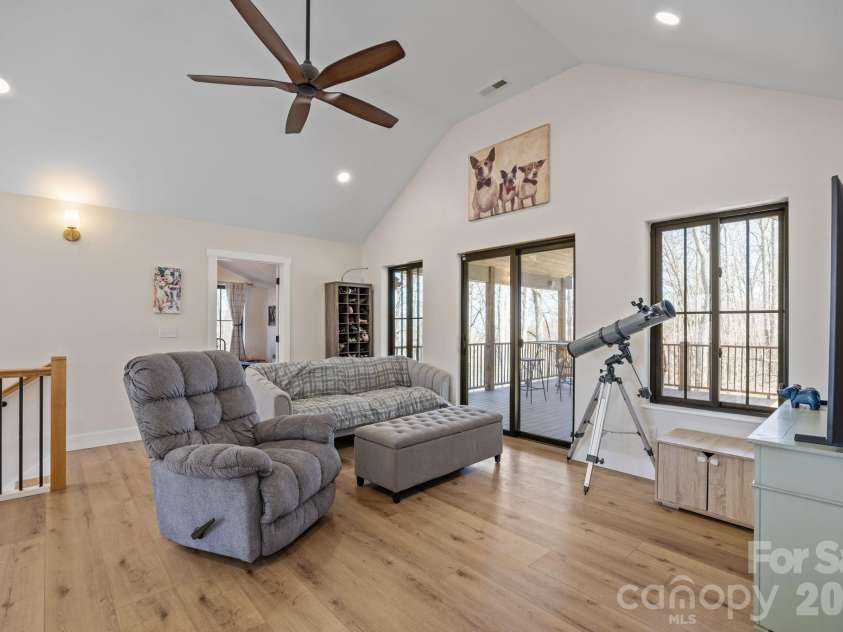 215 Ridgeway Road, Candler, NC 28715.  MLS# CAR4359649, YatesRealty ID 11608. 