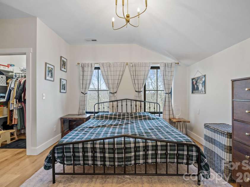 215 Ridgeway Road, Candler, NC 28715.  MLS# CAR4359649, YatesRealty ID 11608. 