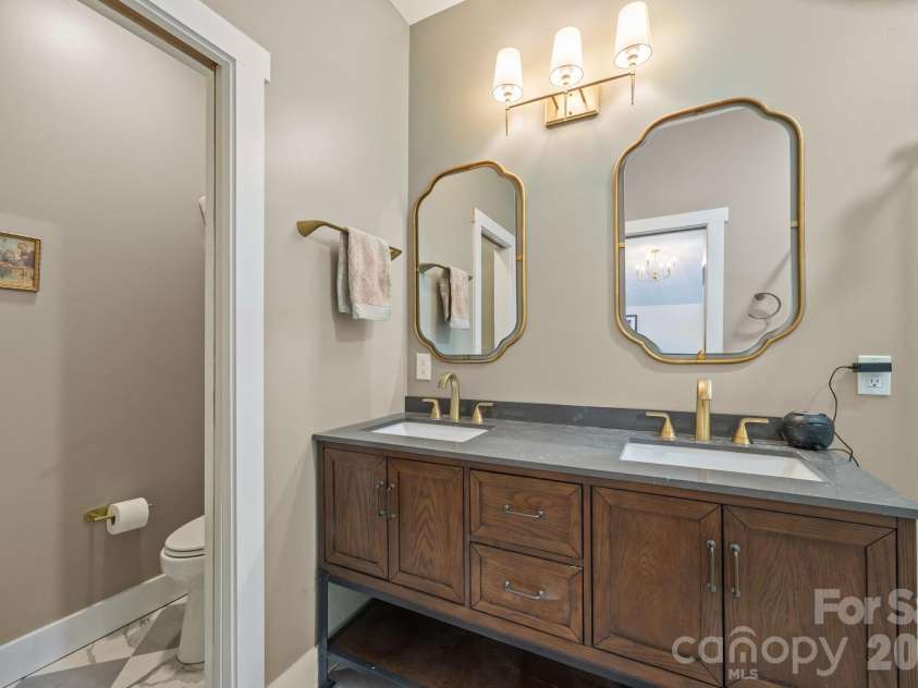 215 Ridgeway Road, Candler, NC 28715.  MLS# CAR4359649, YatesRealty ID 11608. 