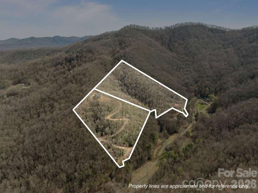 215 Ridgeway Road, Candler, NC 28715.  MLS# CAR4359649, YatesRealty ID 11608. 
