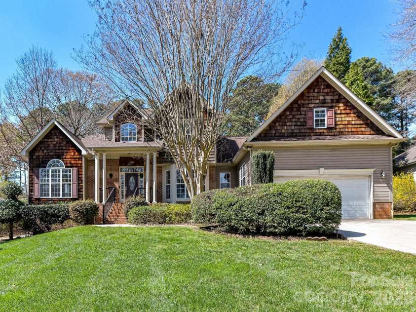 2597 Penngate Drive, Sherrills Ford, NC 28673.  MLS# CAR4359805, YatesRealty ID 11609. 