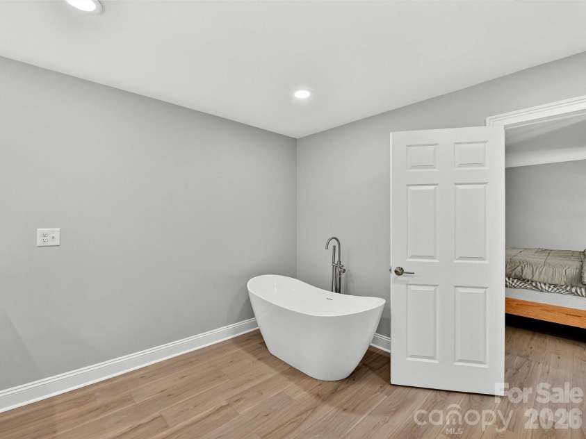 2597 Penngate Drive, Sherrills Ford, NC 28673.  MLS# CAR4359805, YatesRealty ID 11609. 