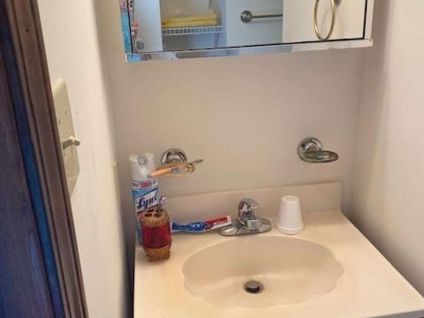 2484 Shelton Avenue, Statesville, NC 28677.  MLS# CAR4201064, YatesRealty ID 1161. Bathroom 2