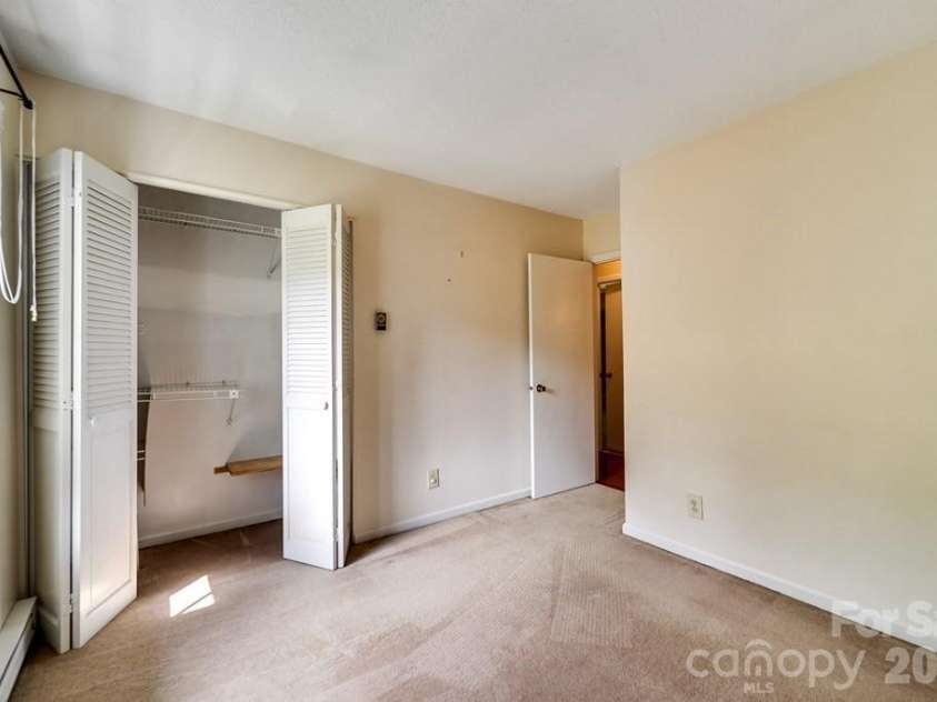 1168 North Country Club Drive, Cullowhee, NC 28723.  MLS# CAR4359441, YatesRealty ID 11610. 