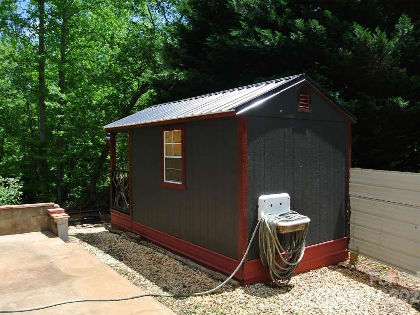 282 Chase Lane, Rutherfordton, NC 28139.  MLS# CAR4256745, YatesRealty ID 11610. 