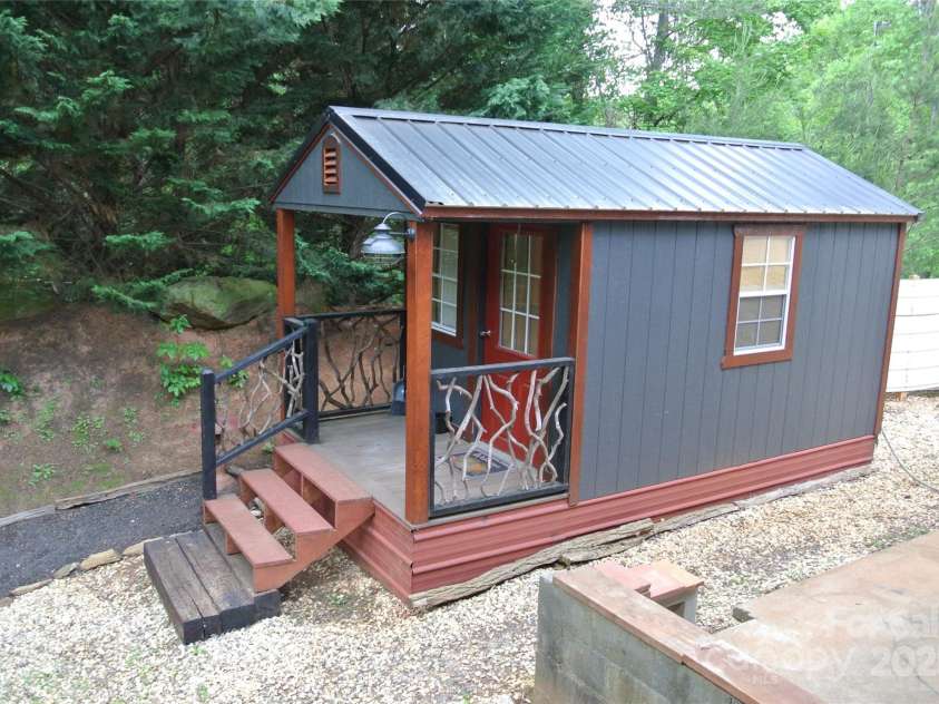 282 Chase Lane, Rutherfordton, NC 28139.  MLS# CAR4256745, YatesRealty ID 11610. 