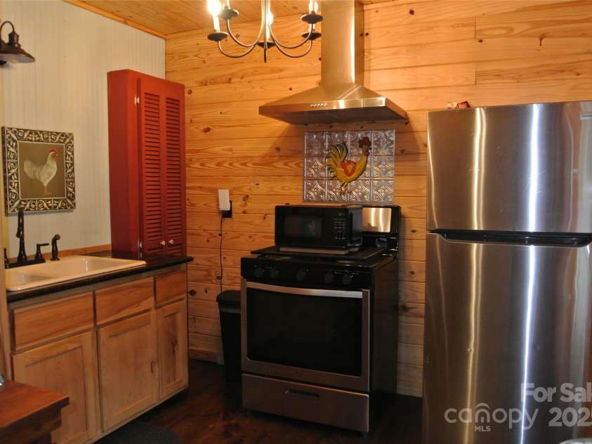 282 Chase Lane, Rutherfordton, NC 28139.  MLS# CAR4256745, YatesRealty ID 11610. 