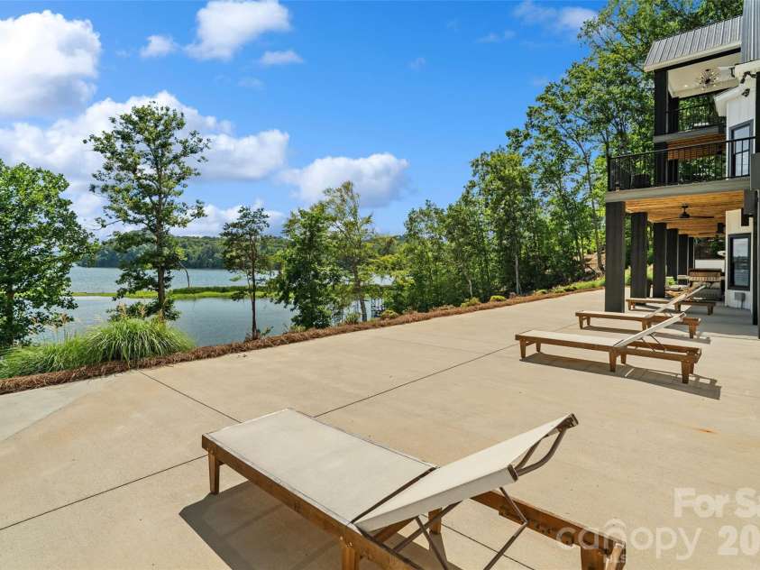 587 Carolina Drive, Troy, NC 27371.  MLS# CAR4396332, YatesRealty ID 11611. 