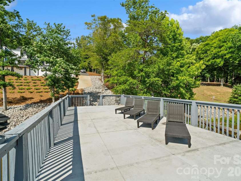 587 Carolina Drive, Troy, NC 27371.  MLS# CAR4396332, YatesRealty ID 11611. 