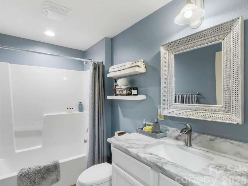 61 Creekside Way, Burnsville, NC 28714.  MLS# CAR4350078, YatesRealty ID 11613. 