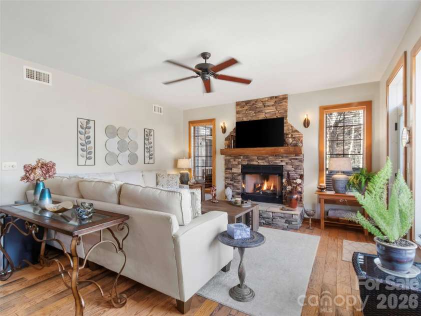 61 Creekside Way, Burnsville, NC 28714.  MLS# CAR4350078, YatesRealty ID 11613. 