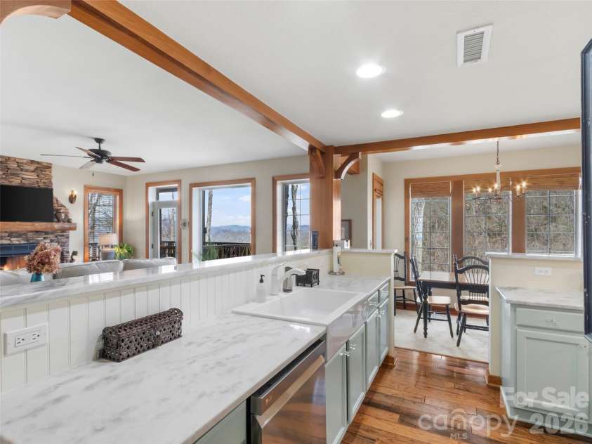 61 Creekside Way, Burnsville, NC 28714.  MLS# CAR4350078, YatesRealty ID 11613. 