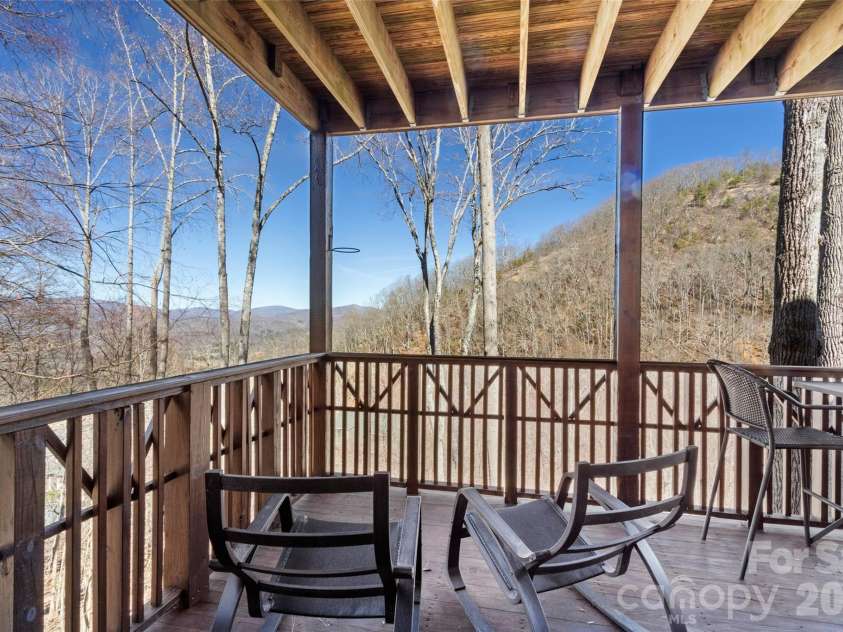 61 Creekside Way, Burnsville, NC 28714.  MLS# CAR4359230, YatesRealty ID 11613. 