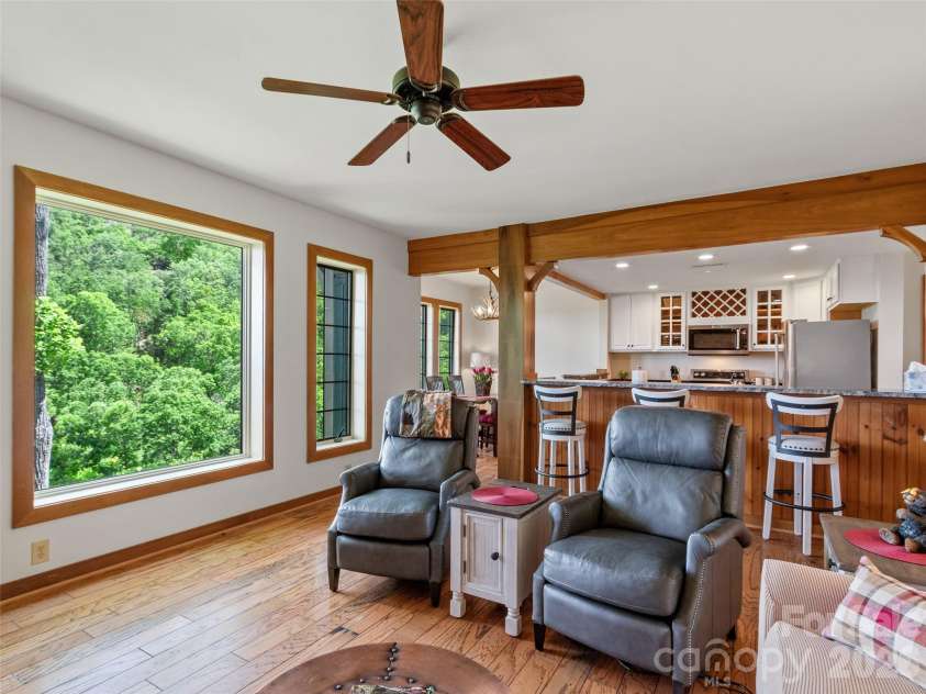 61 Creekside Way, Burnsville, NC 28714.  MLS# CAR4359230, YatesRealty ID 11613. 