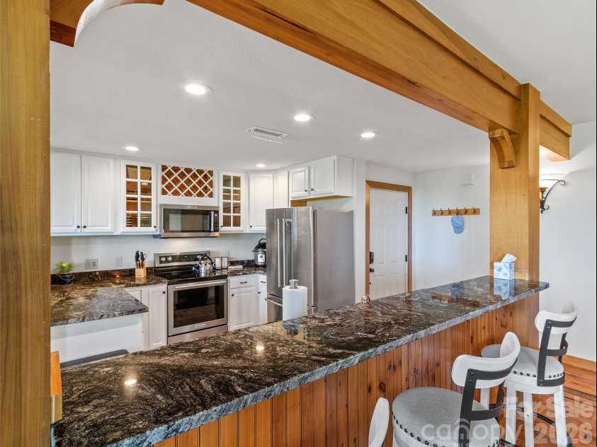 61 Creekside Way, Burnsville, NC 28714.  MLS# CAR4359230, YatesRealty ID 11613. 