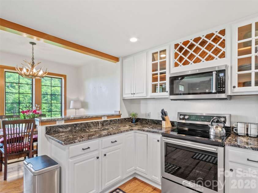 61 Creekside Way, Burnsville, NC 28714.  MLS# CAR4359230, YatesRealty ID 11613. 