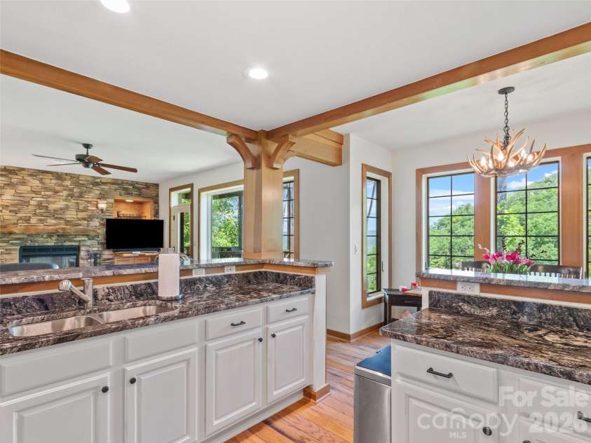 61 Creekside Way, Burnsville, NC 28714.  MLS# CAR4359230, YatesRealty ID 11613. 