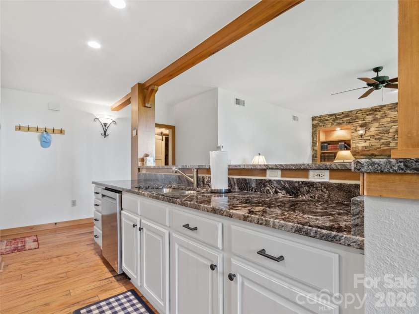 61 Creekside Way, Burnsville, NC 28714.  MLS# CAR4359230, YatesRealty ID 11613. 