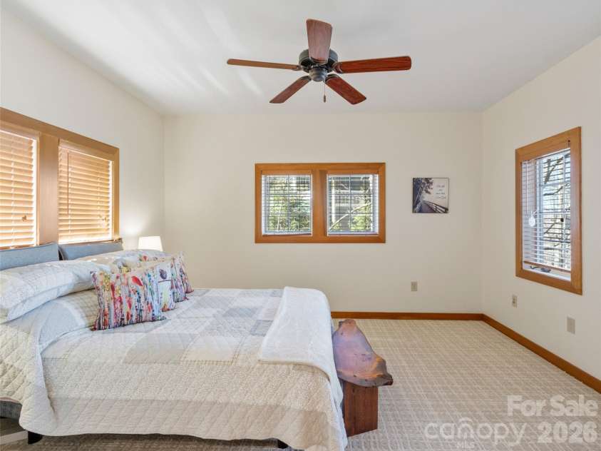 61 Creekside Way, Burnsville, NC 28714.  MLS# CAR4359230, YatesRealty ID 11613. 
