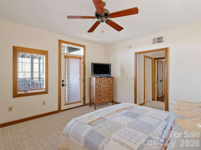 61 Creekside Way, Burnsville, NC 28714.  MLS# CAR4359230, YatesRealty ID 11613. 