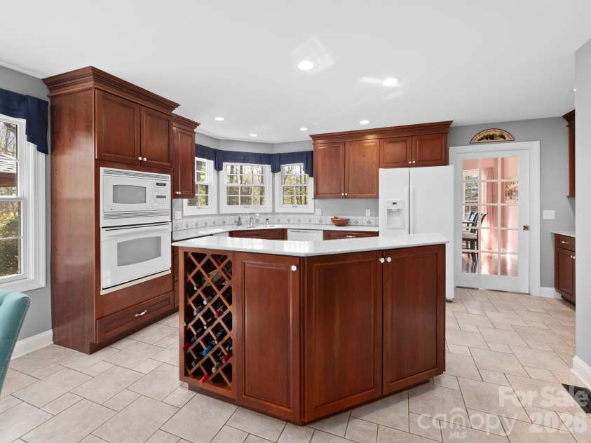 223 Fairway Terrace, Canton, NC 28716.  MLS# CAR4359000, YatesRealty ID 11614. Kitchen