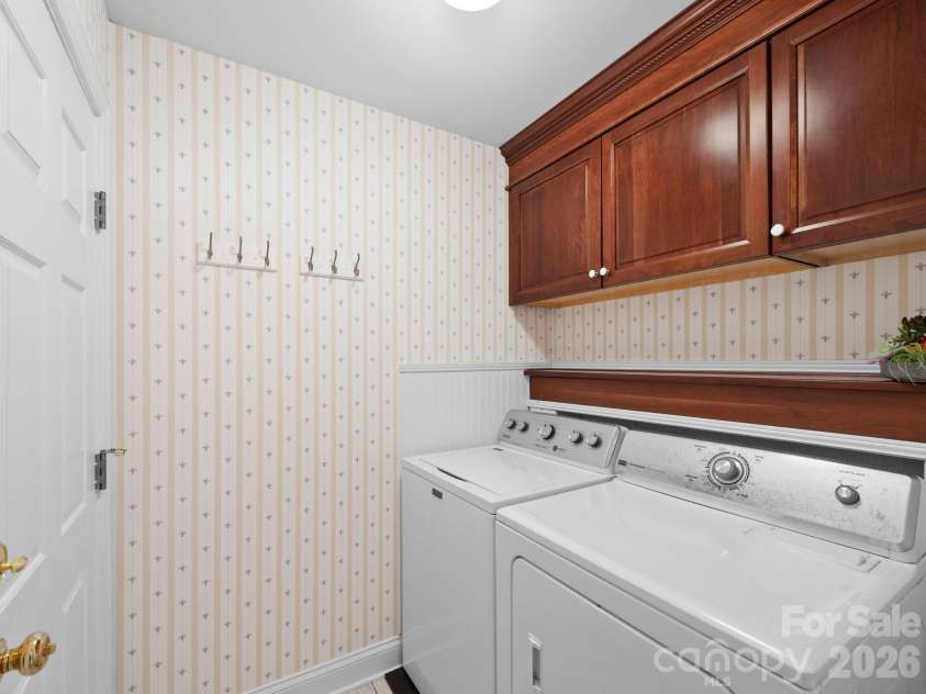 223 Fairway Terrace, Canton, NC 28716.  MLS# CAR4359000, YatesRealty ID 11614. Laundry
