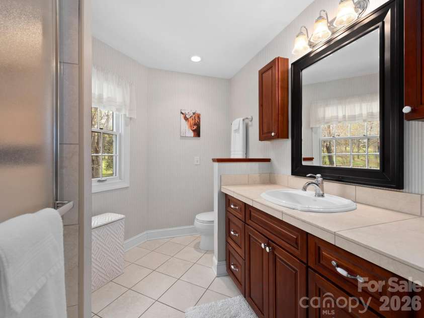 223 Fairway Terrace, Canton, NC 28716.  MLS# CAR4359000, YatesRealty ID 11614. Primary Bath