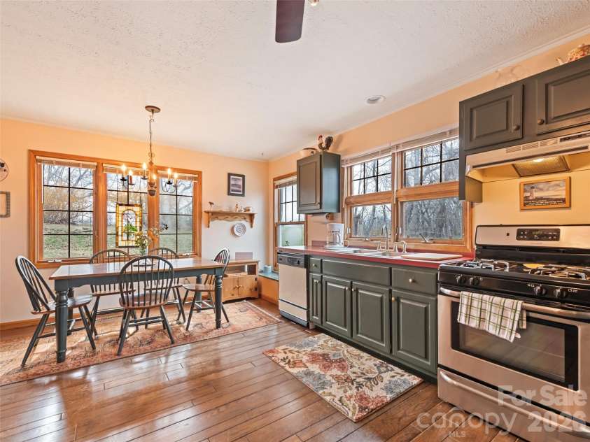 415 Treetop Lane, Waynesville, NC 28785.  MLS# CAR4360054, YatesRealty ID 11615. 