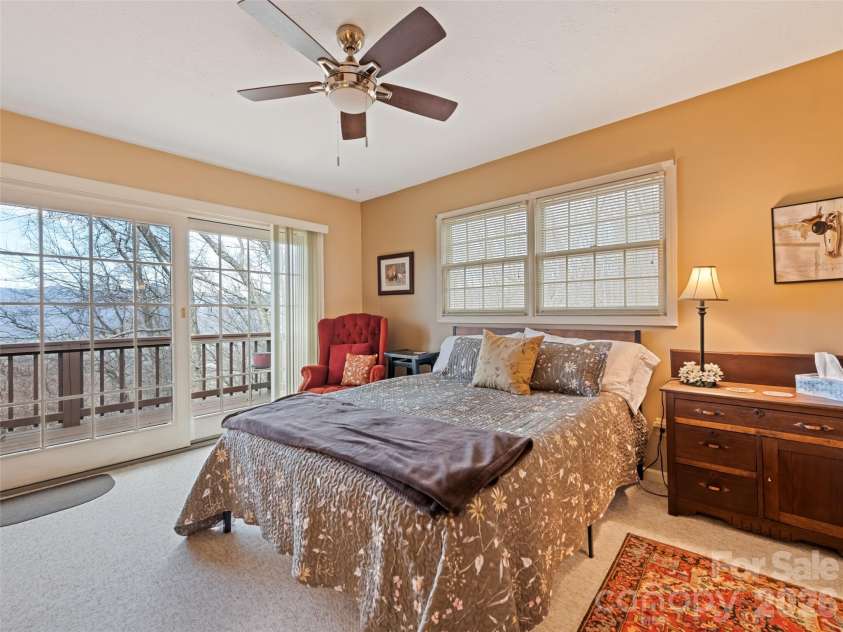 415 Treetop Lane, Waynesville, NC 28785.  MLS# CAR4360054, YatesRealty ID 11615. 