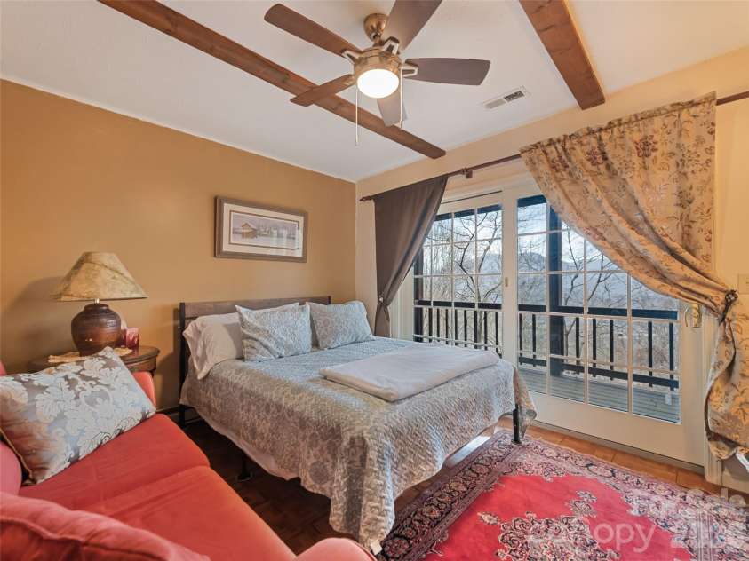 415 Treetop Lane, Waynesville, NC 28785.  MLS# CAR4360054, YatesRealty ID 11615. 