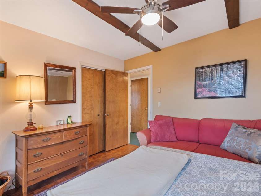 415 Treetop Lane, Waynesville, NC 28785.  MLS# CAR4360054, YatesRealty ID 11615. 