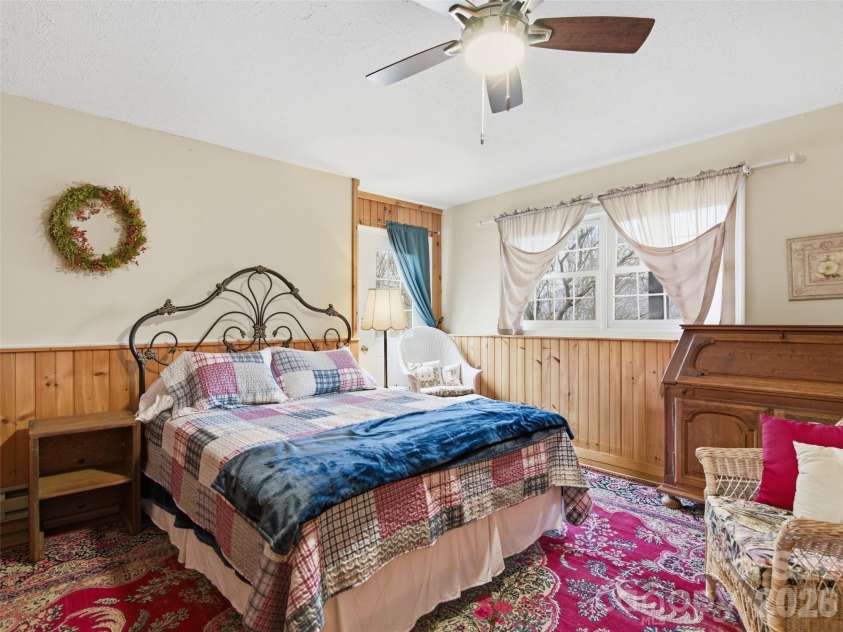 415 Treetop Lane, Waynesville, NC 28785.  MLS# CAR4360054, YatesRealty ID 11615. 