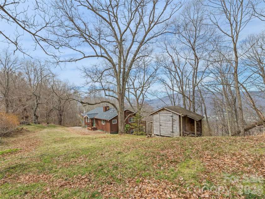 415 Treetop Lane, Waynesville, NC 28785.  MLS# CAR4360054, YatesRealty ID 11615. 