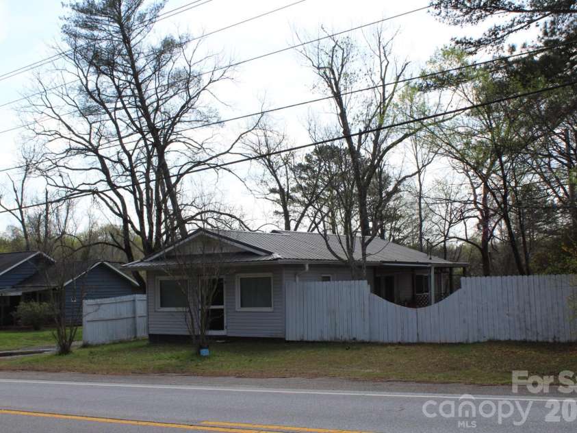 7282 NC Hwy 108 Highway, Mill Spring, NC 28756.  MLS# CAR4360681, YatesRealty ID 11616. 