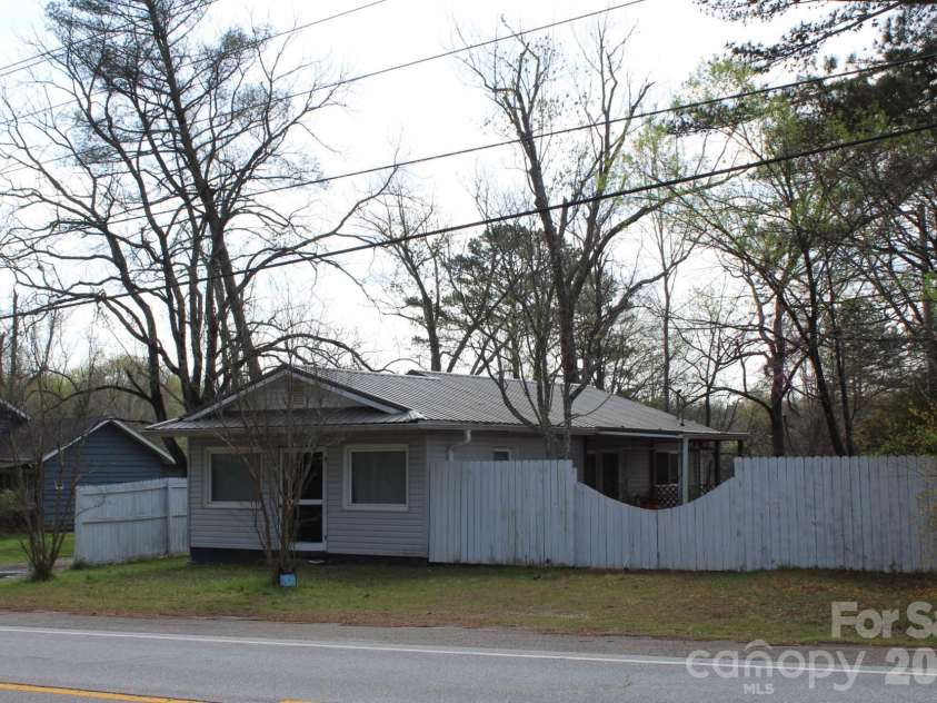 7282 NC Hwy 108 Highway, Mill Spring, NC 28756.  MLS# CAR4360681, YatesRealty ID 11616. 