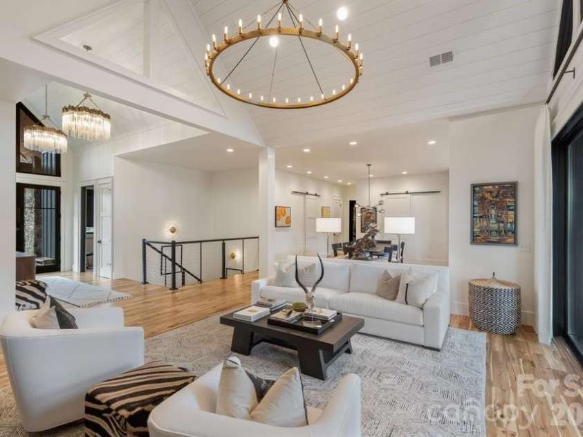 692 Lost Trail, Highlands, NC 28741.  MLS# CAR4360852, YatesRealty ID 11617. Great Room