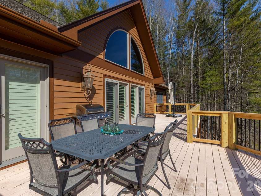 446 Windridge Drive, Sugar Grove, NC 28679.  MLS# CAR4360975, YatesRealty ID 11618. 