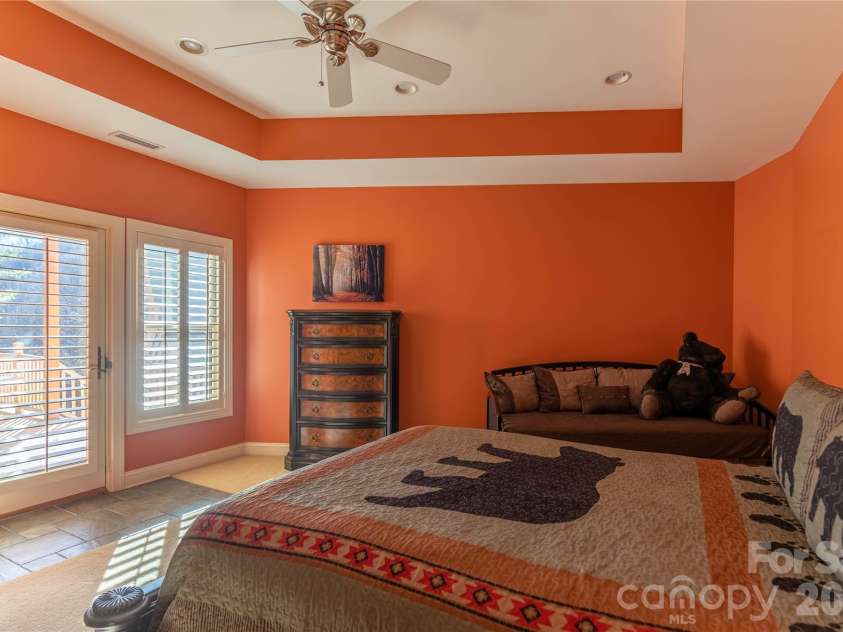 446 Windridge Drive, Sugar Grove, NC 28679.  MLS# CAR4360975, YatesRealty ID 11618. Day bed on the side provides seating or another sleeping option.