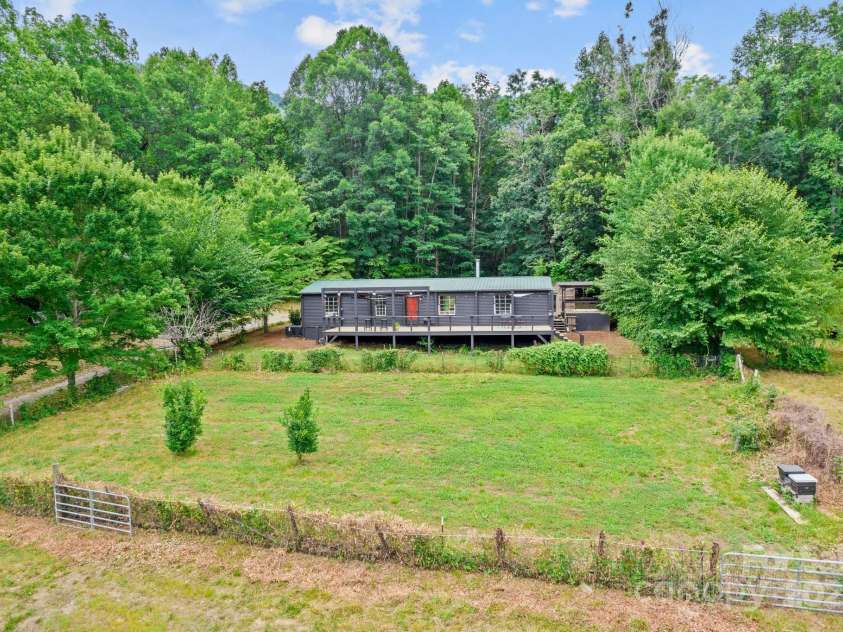 8252 Holbert Cove Road, Saluda, NC 28773.  MLS# CAR4257298, YatesRealty ID 11619. 