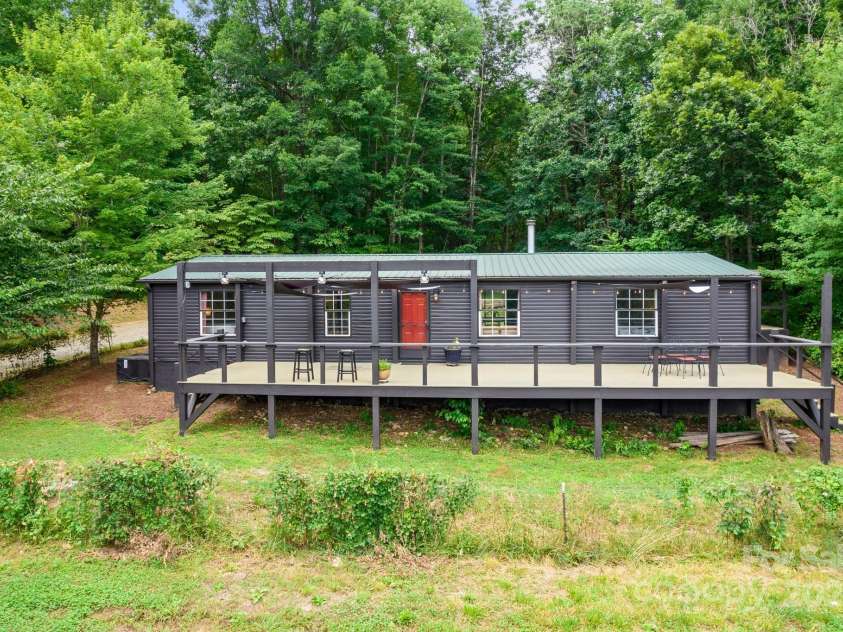 8252 Holbert Cove Road, Saluda, NC 28773.  MLS# CAR4257298, YatesRealty ID 11619. 