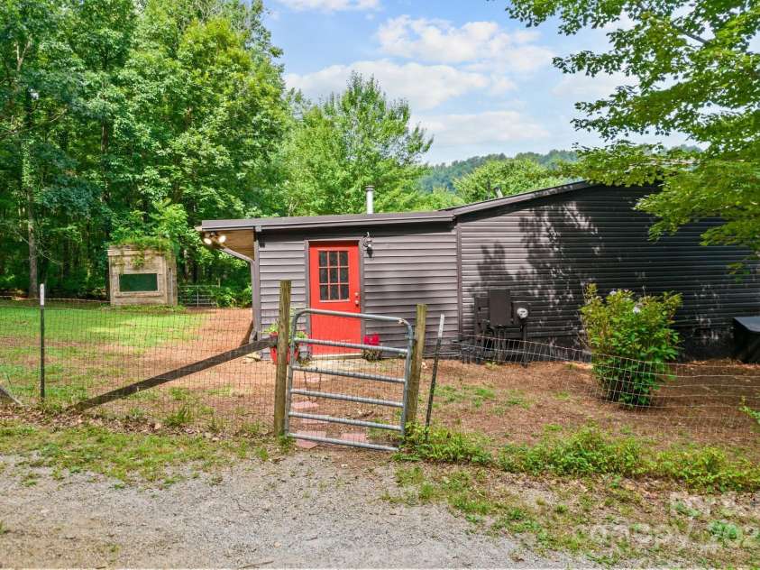 8252 Holbert Cove Road, Saluda, NC 28773.  MLS# CAR4257298, YatesRealty ID 11619. 